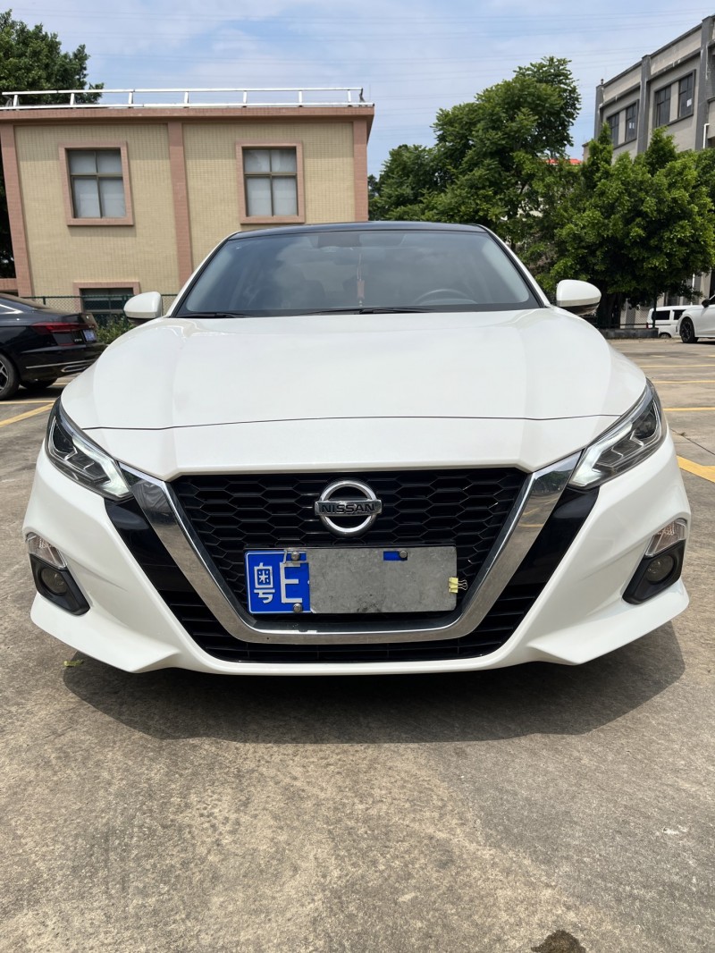 中山21年日产天籁1