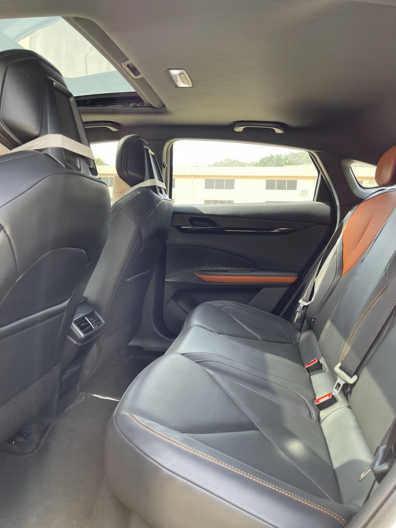 中山24年长安汽车UNI6