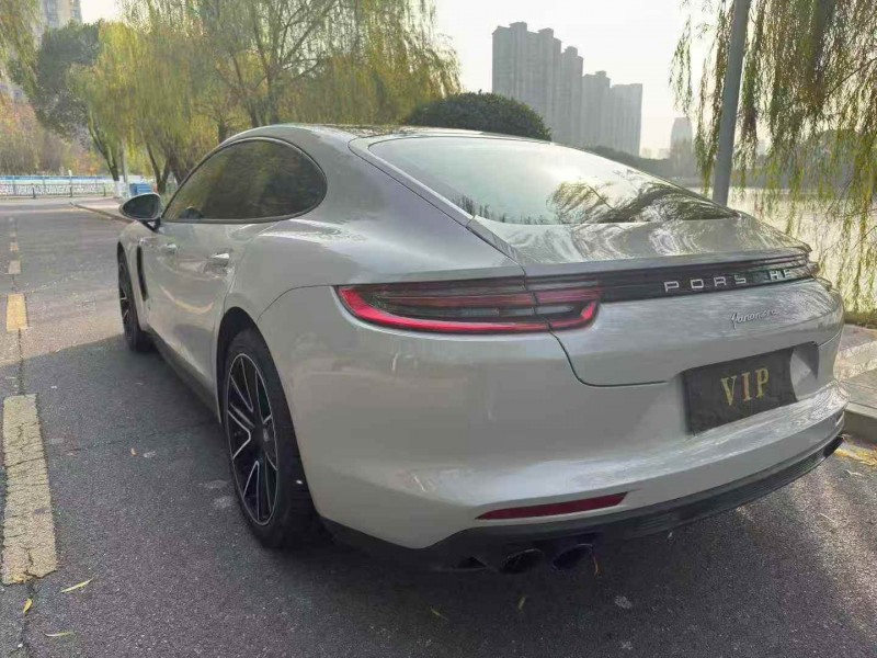 鹰潭19年保时捷帕拉梅拉7