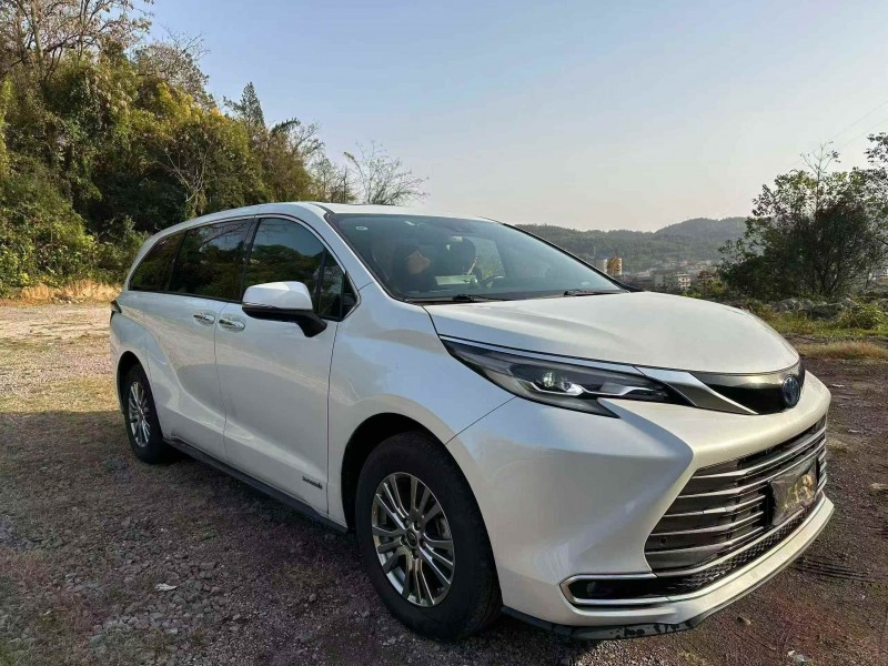 新余22年丰田塞纳2