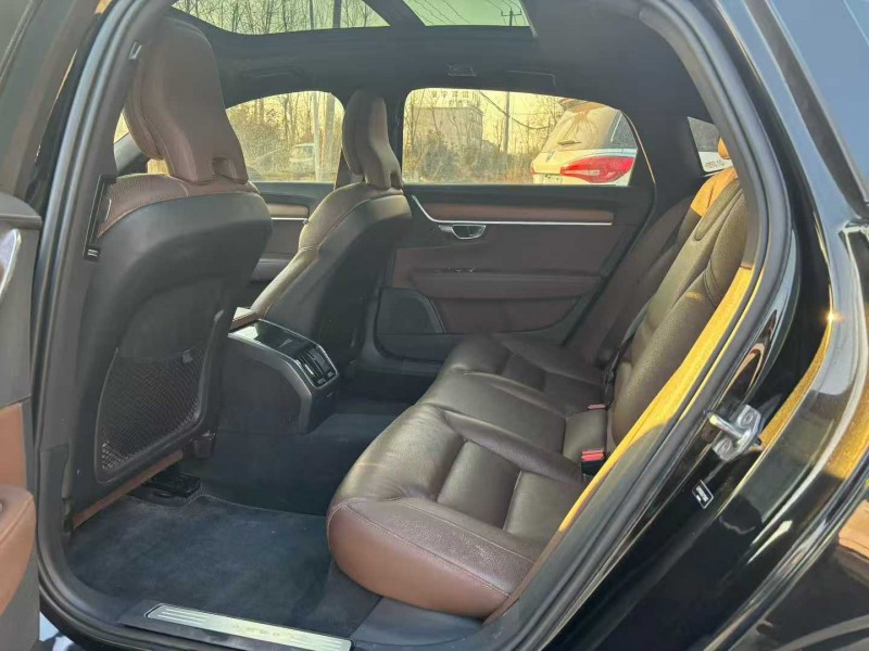 徐州19年沃尔沃S904