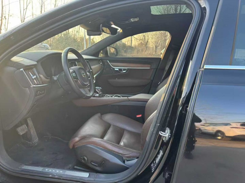 徐州19年沃尔沃S905