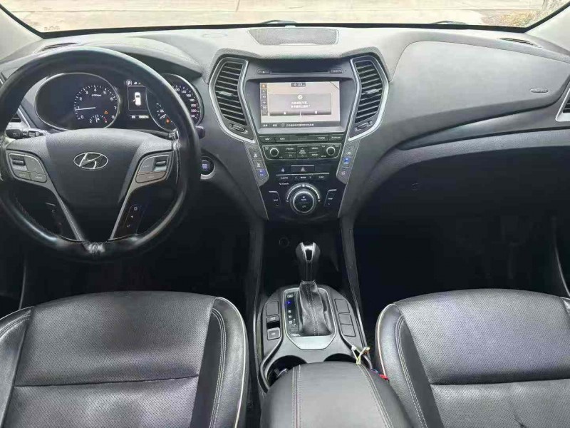 徐州18年现代新胜达4