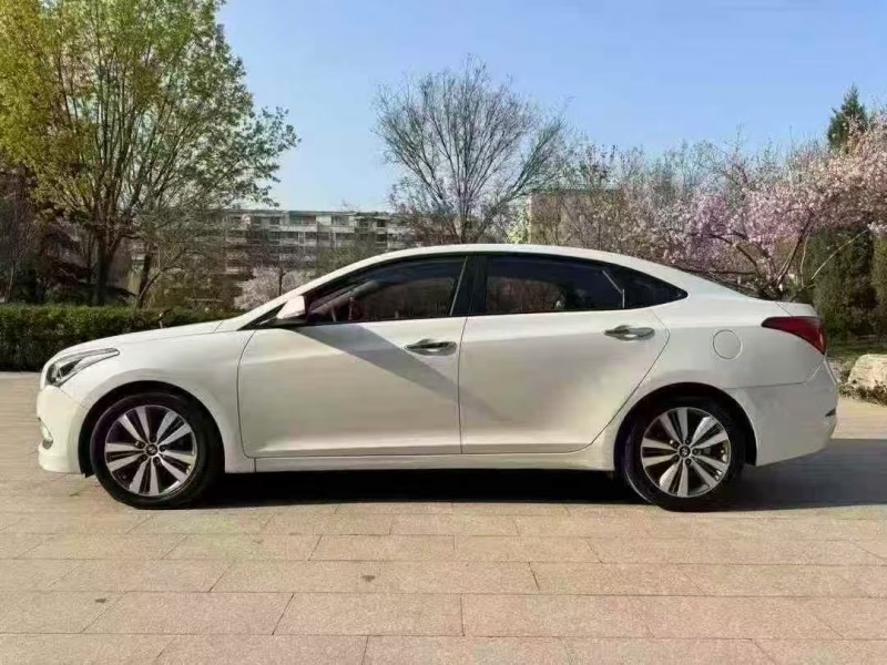 邢台17年现代名图5