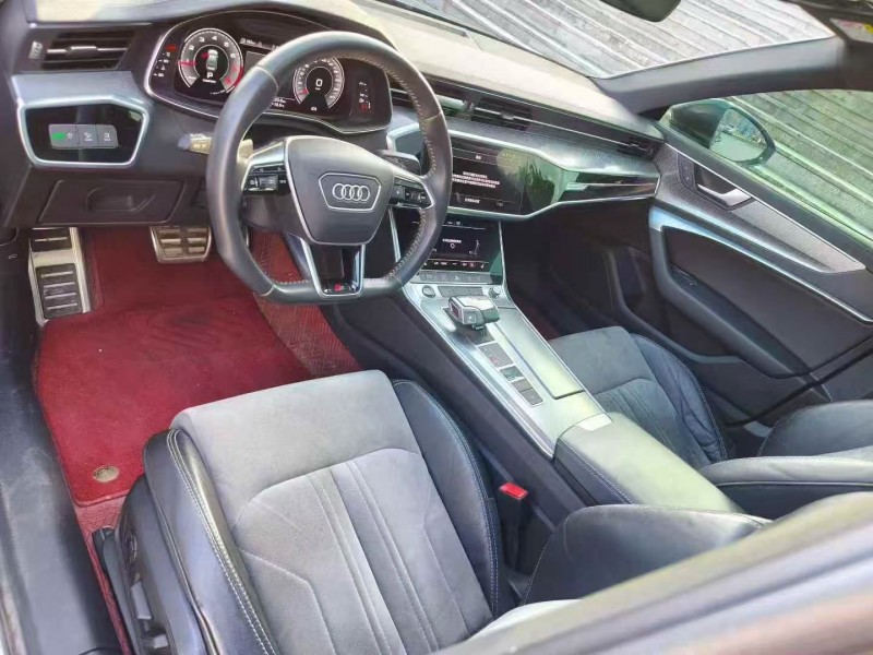 济宁21年奥迪A6L3