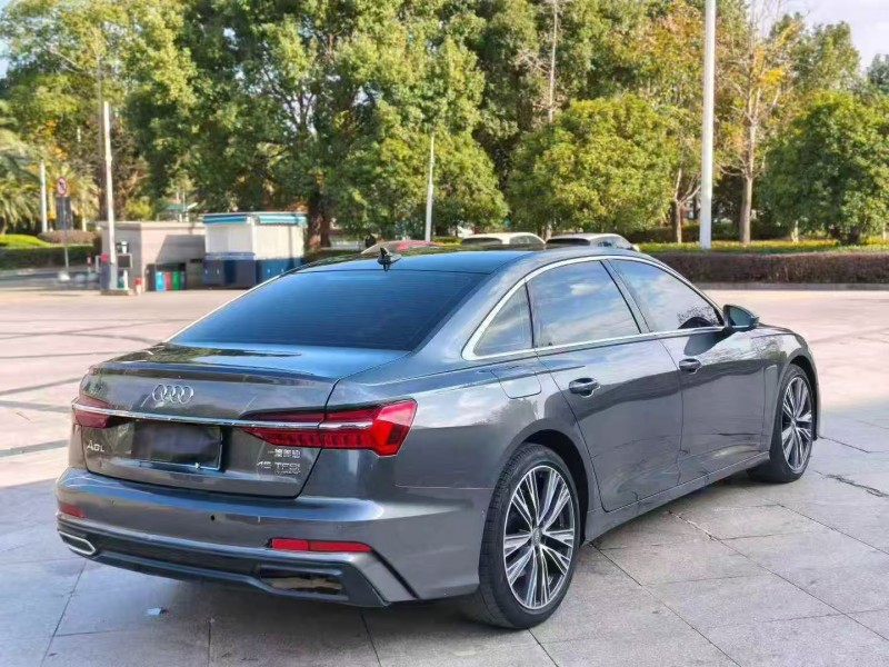 济宁21年奥迪A6L5