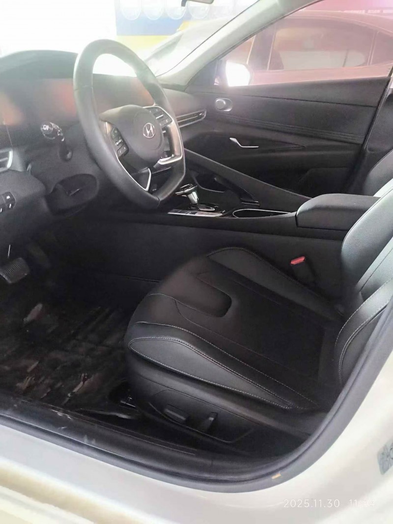 焦作22年现代伊兰特5