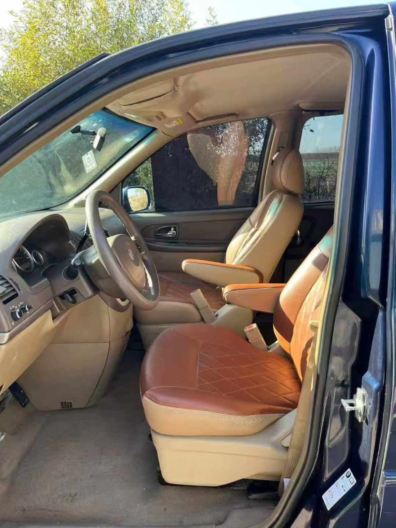 保定17年别克GL85