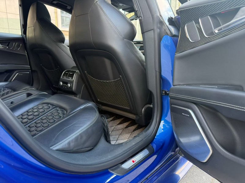 唐山18年奥迪RS76