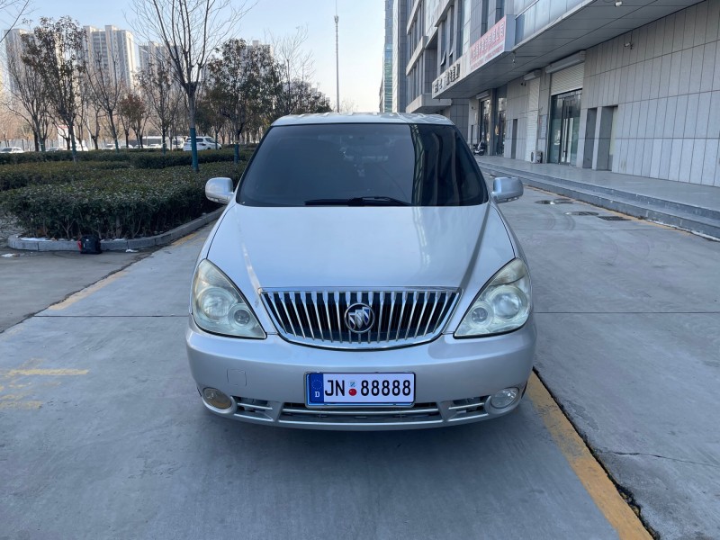 济宁15年别克GL81