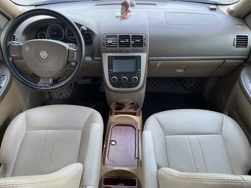 济宁15年别克GL86