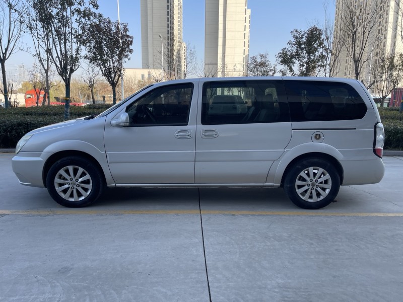 济宁15年别克GL87