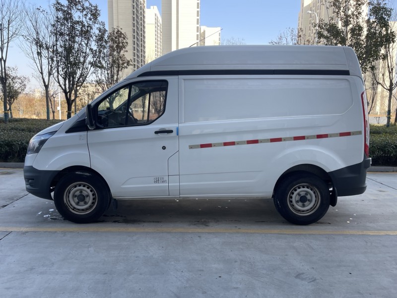 济宁21年福特全顺8