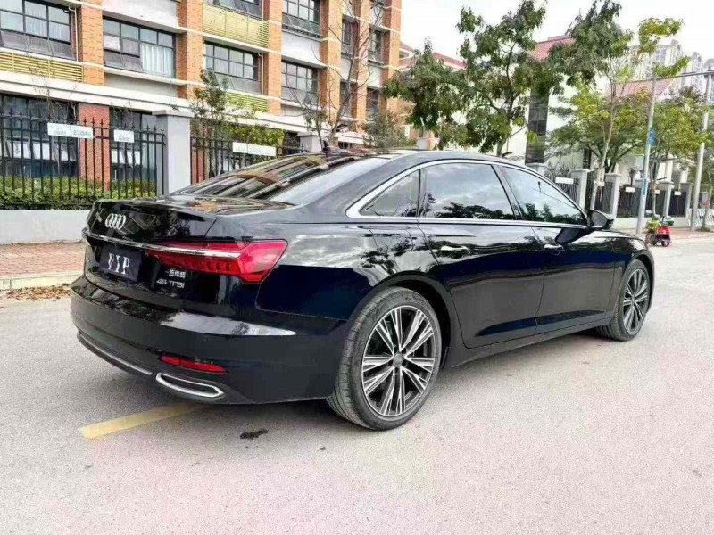 南宁21年奥迪A6L8