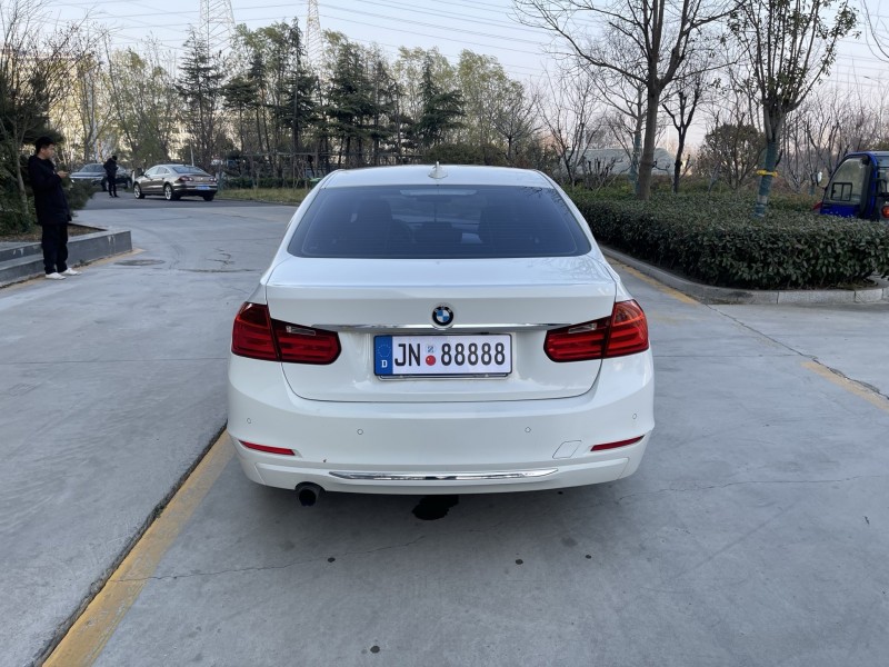 济宁15年宝马3系9