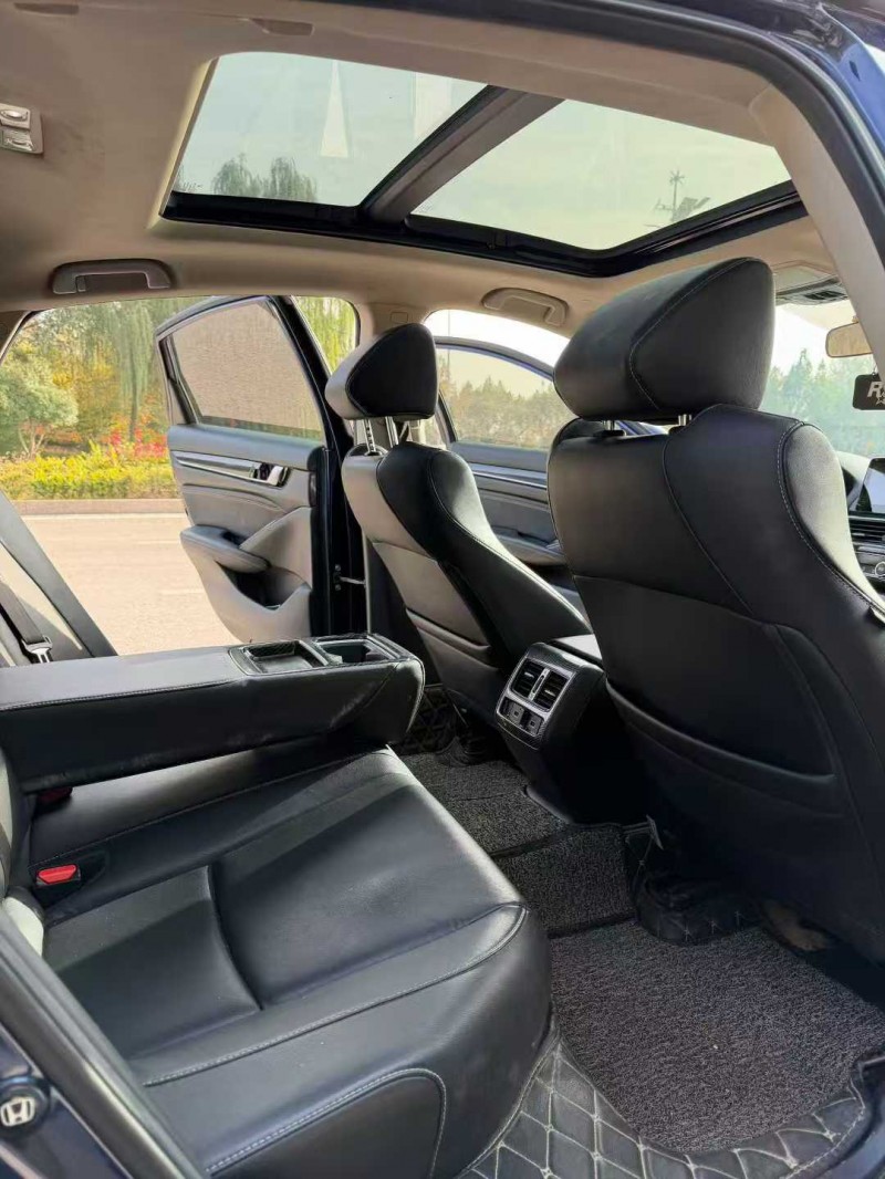 东营19年本田英诗派4