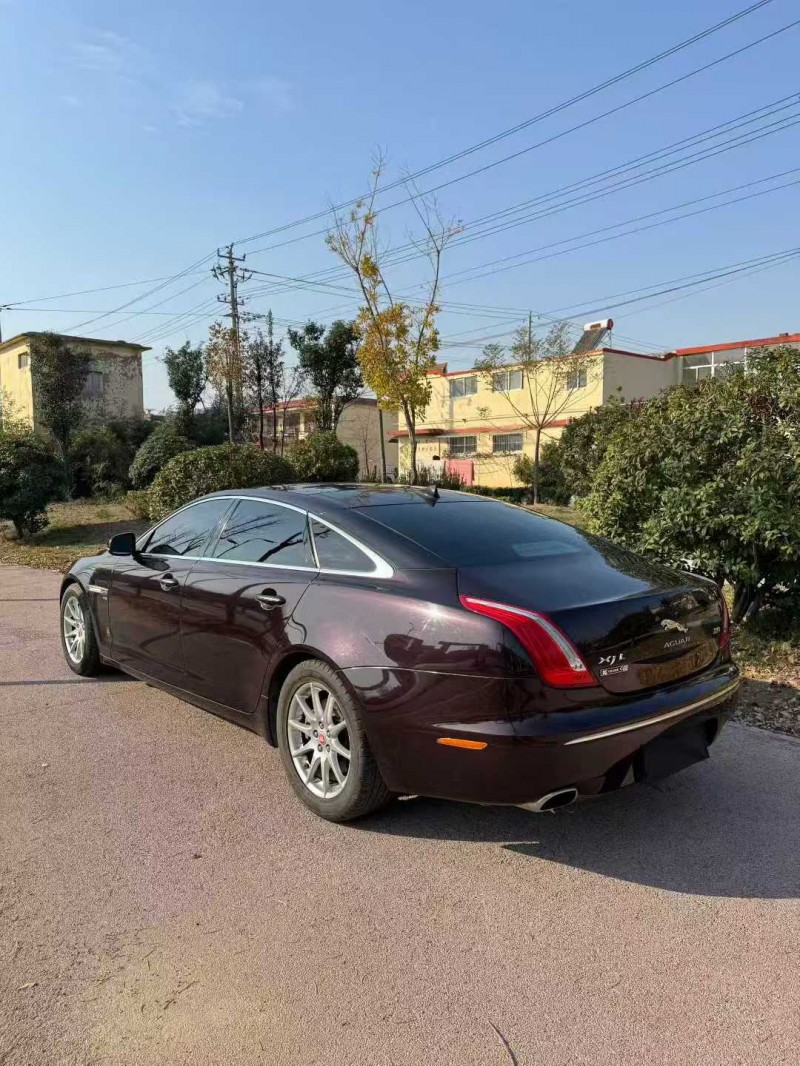 烟台15年捷豹XJL5