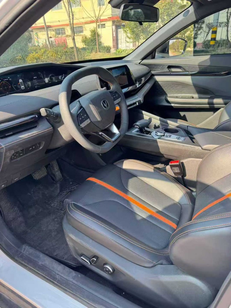 济宁25年长安汽车UNI8