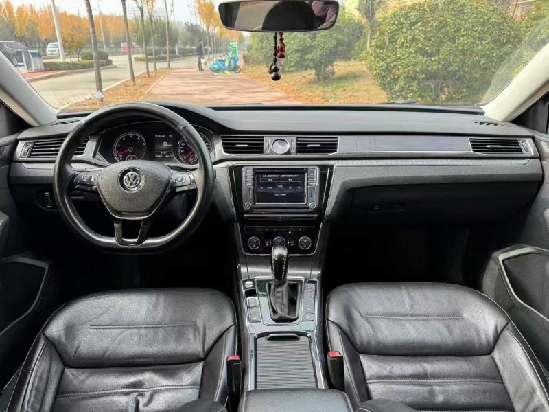 泰安17年大众帕萨特9