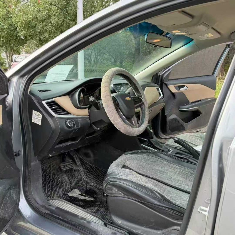 东营20年雪佛兰科鲁泽5