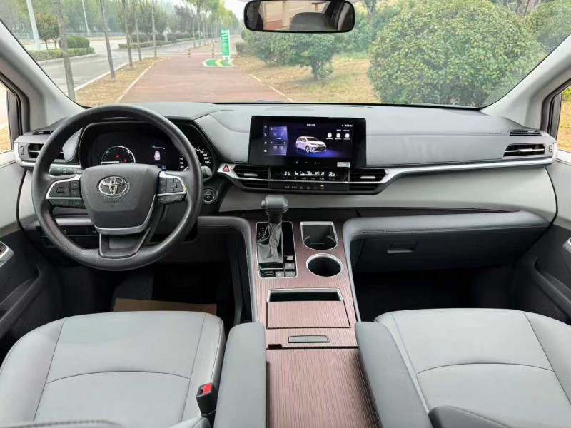 泰安25年丰田格瑞维亚9