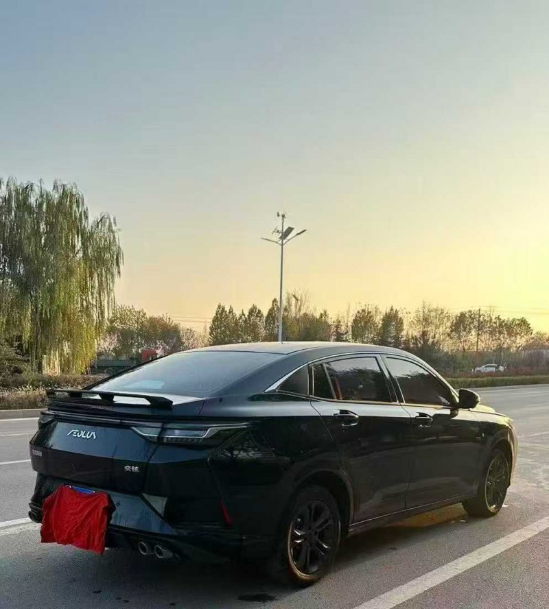 济宁22年东风奕炫7