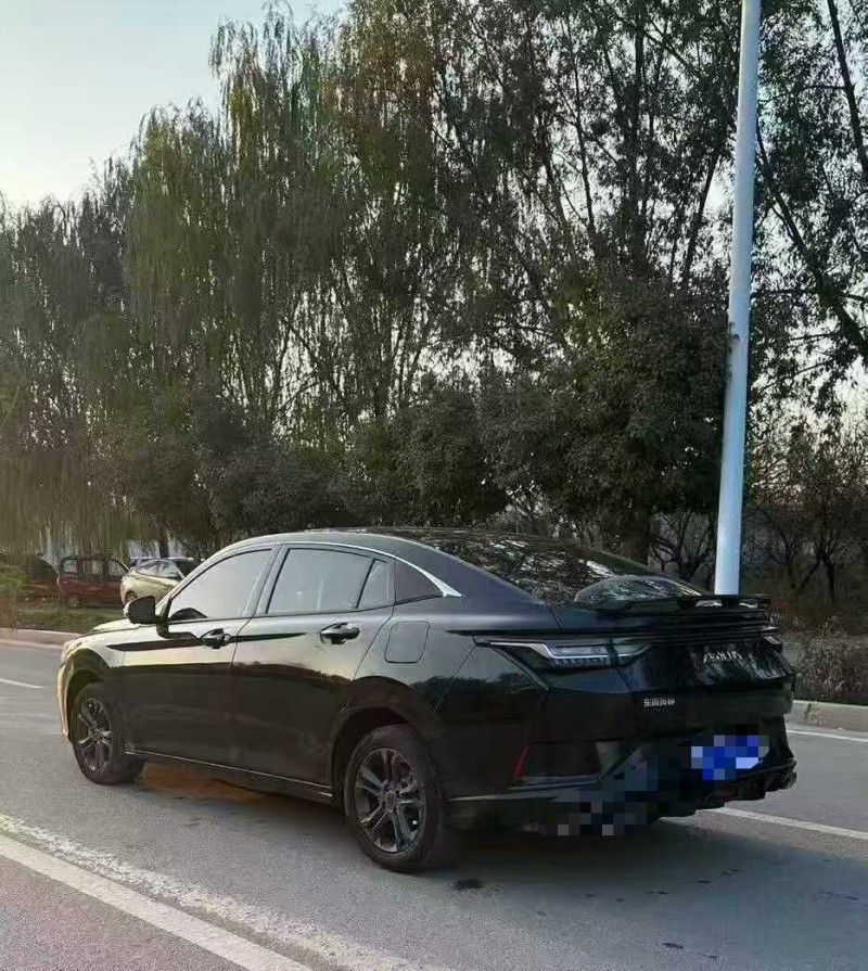 济宁22年东风奕炫9