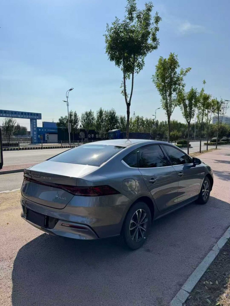 济宁24年比亚迪秦5