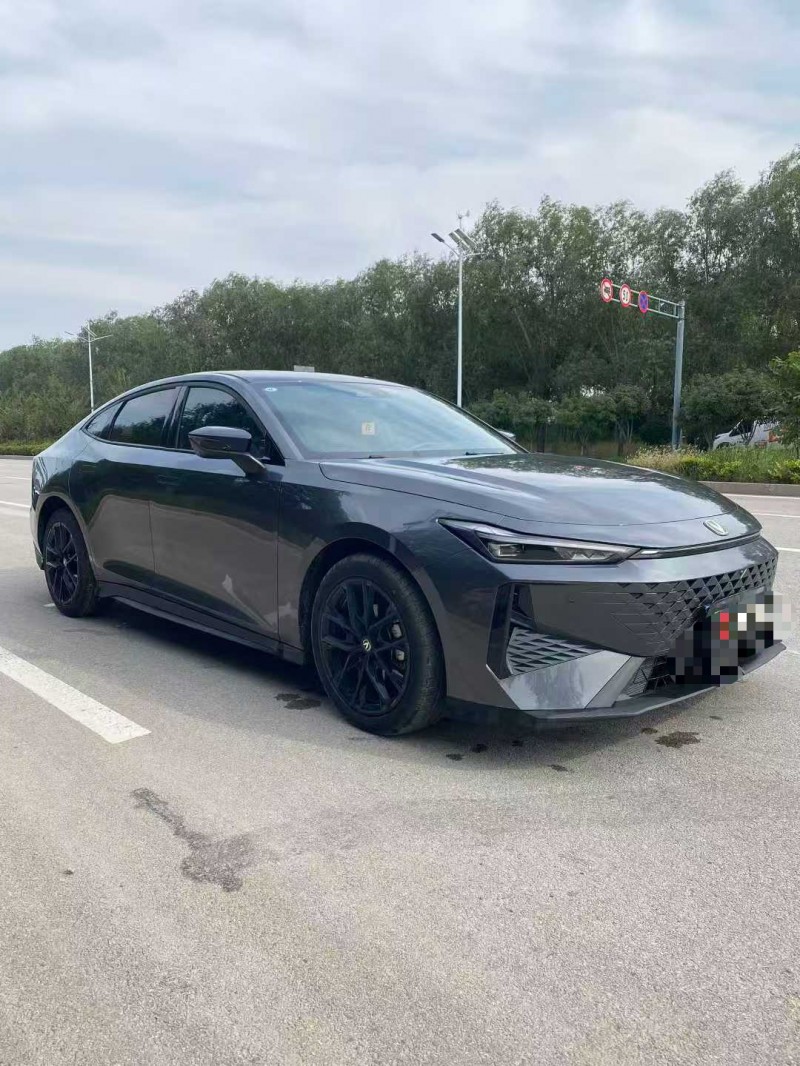 济宁24年长安汽车UNI3