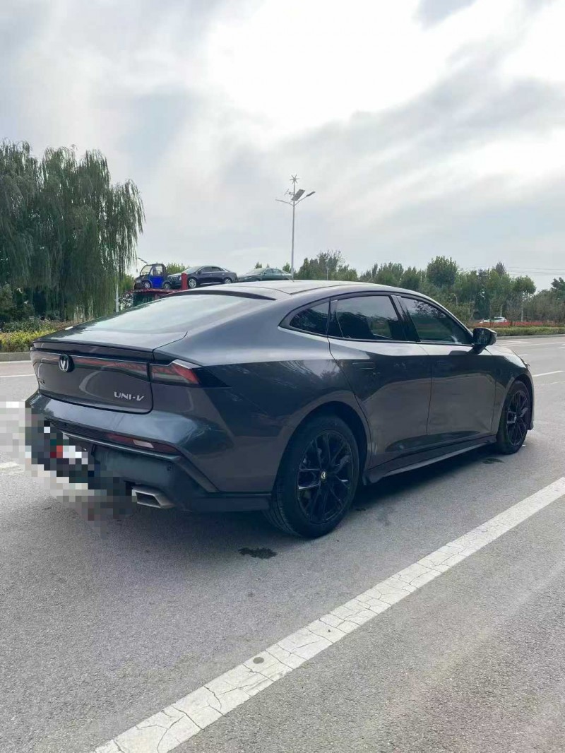 济宁24年长安汽车UNI8