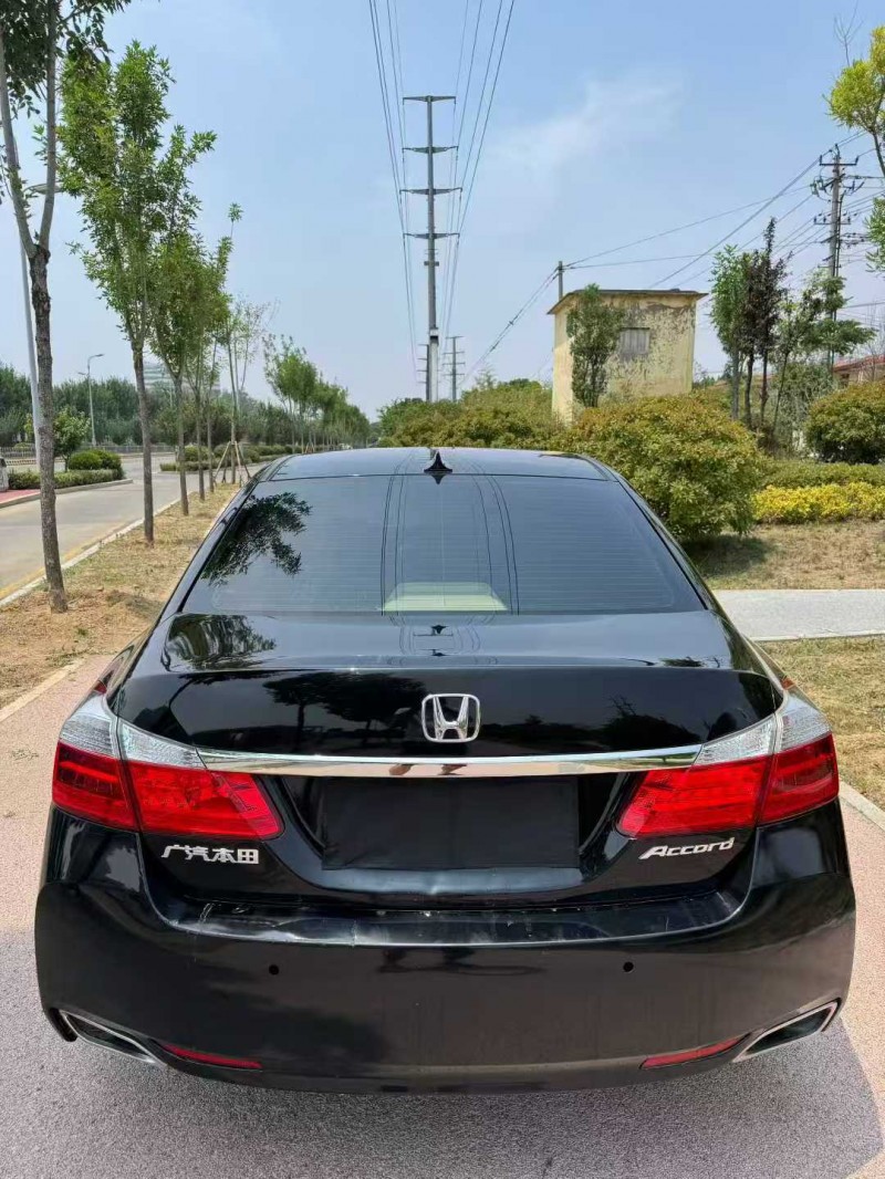 烟台15年本田雅阁6