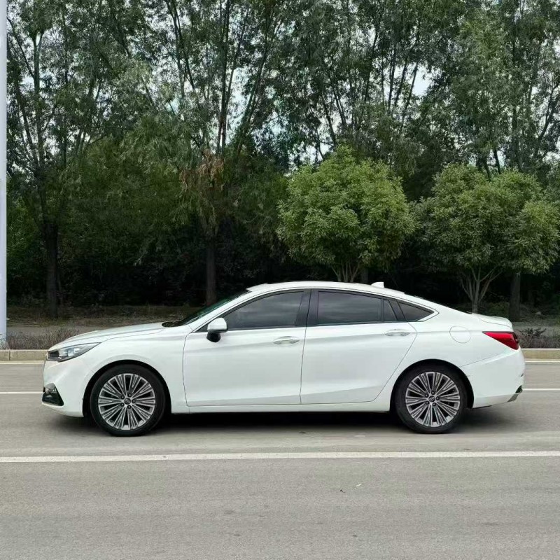 枣庄22年红旗H57