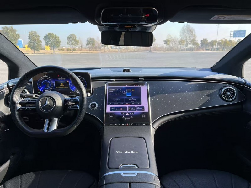 盐城23年奔驰EQE7