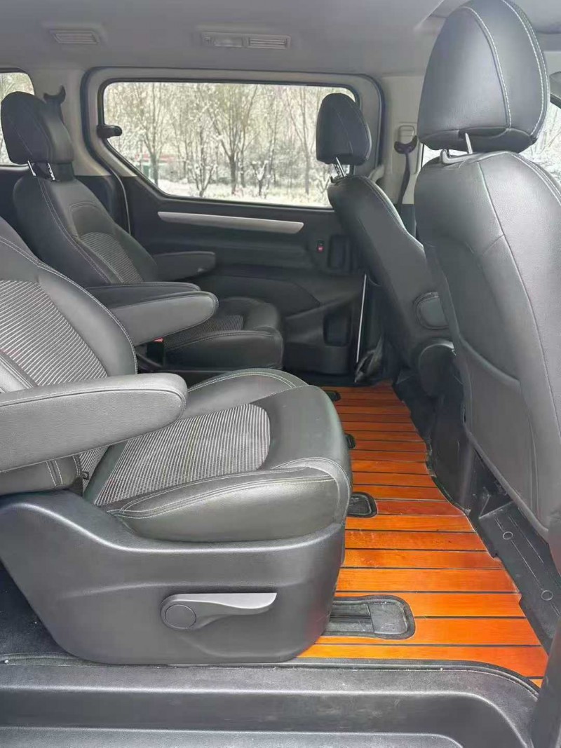 济宁19年大通G104