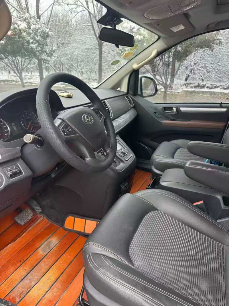 济宁19年大通G106