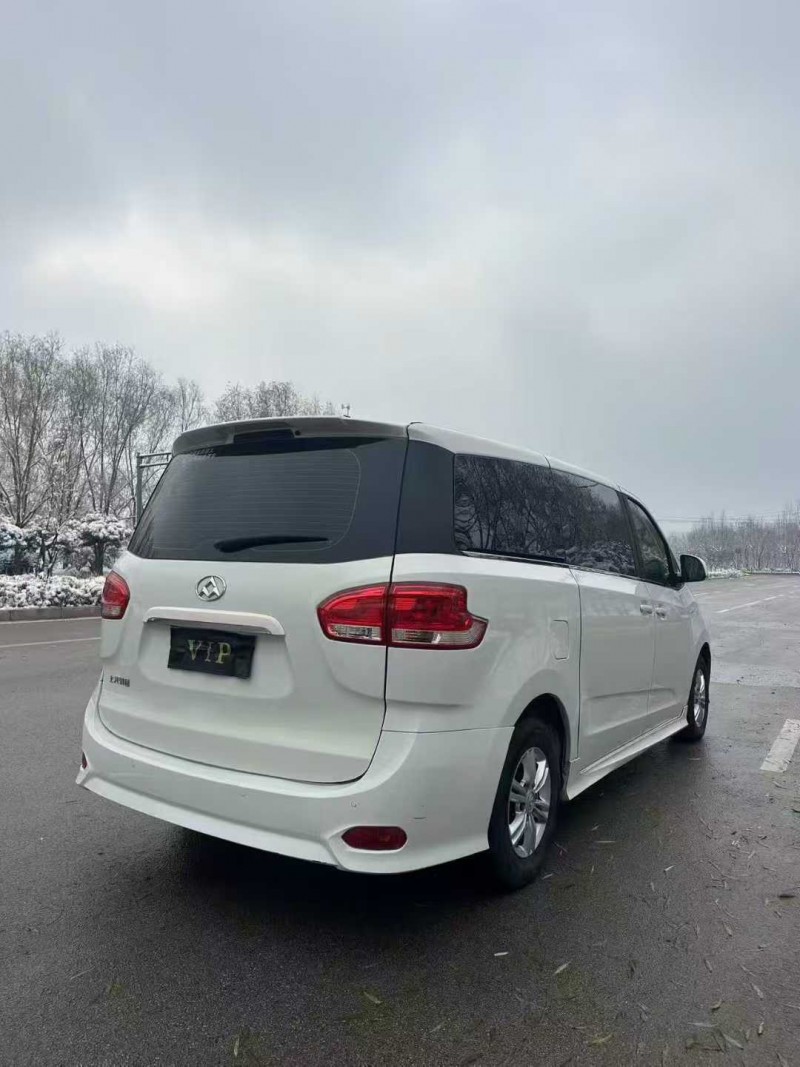 济宁19年大通G108