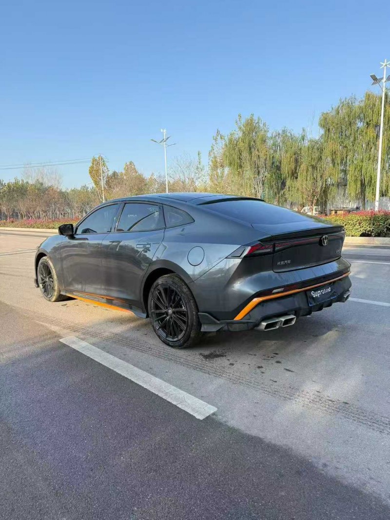 济南25年长安汽车UNI8