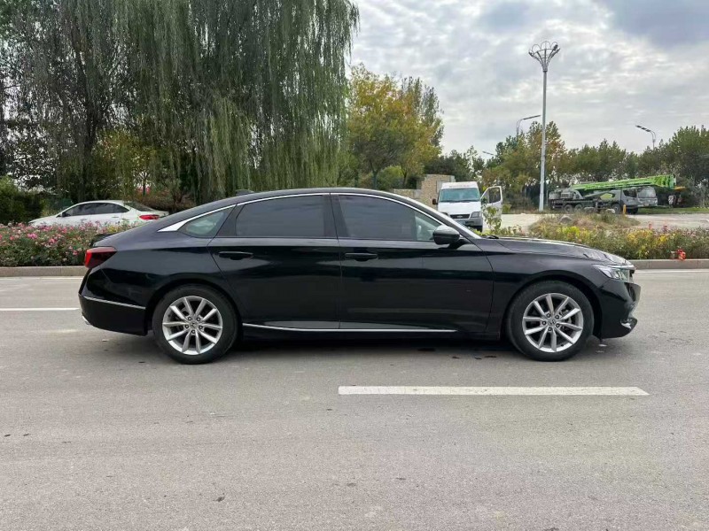 东营23年本田雅阁7