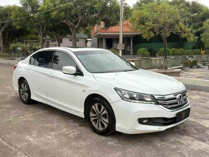 揭阳16年本田雅阁2