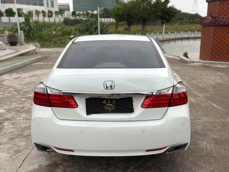 揭阳16年本田雅阁5