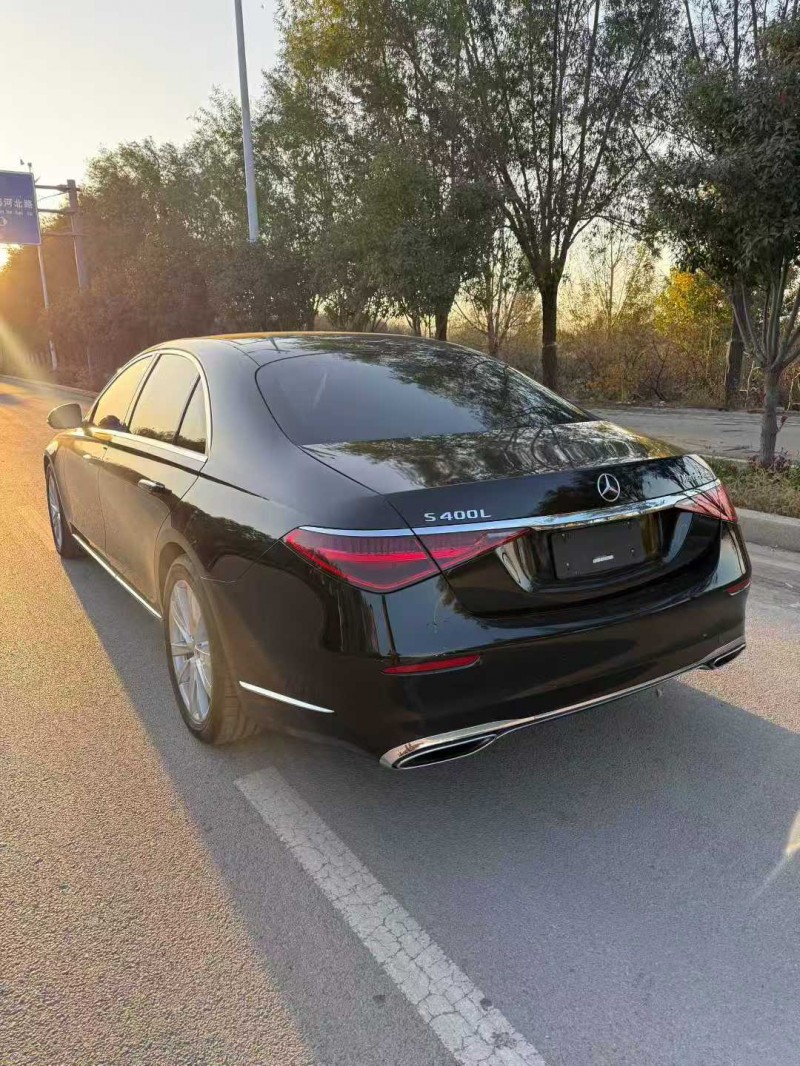 济宁23年奔驰S8