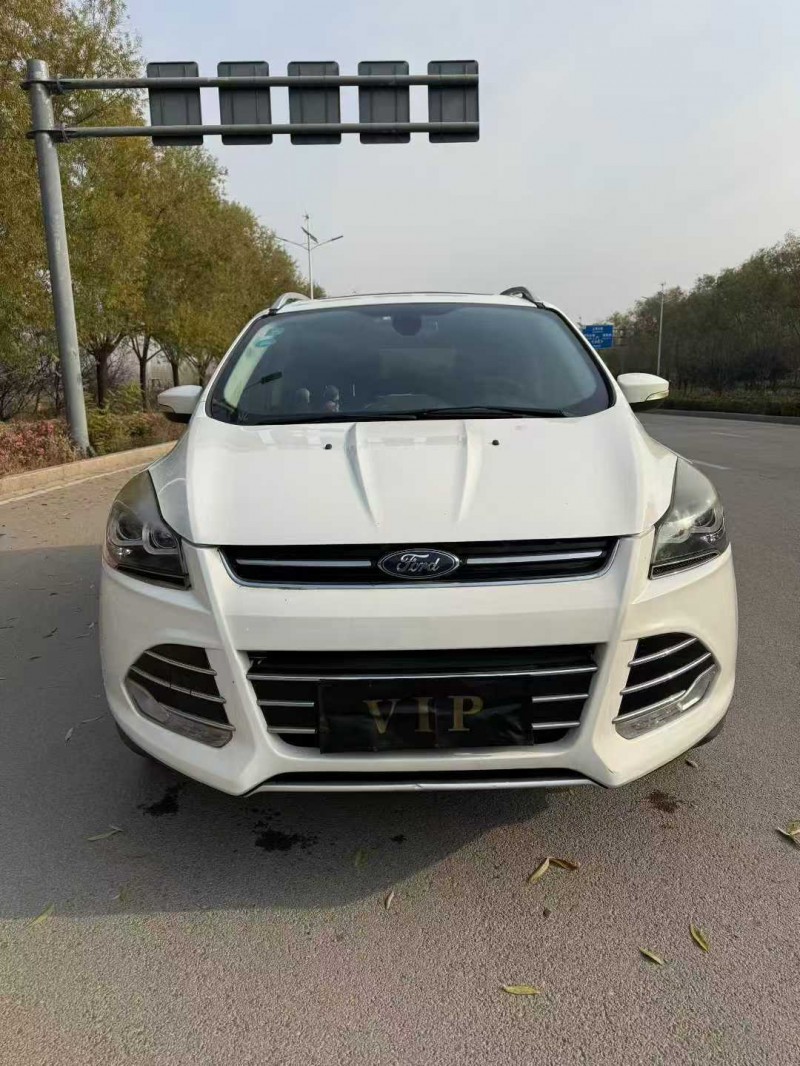 济宁16年福特翼虎1