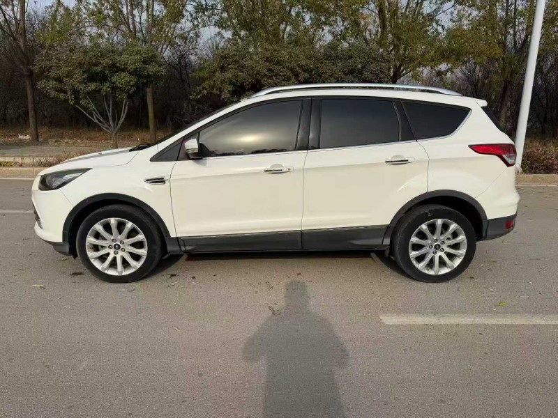 济宁16年福特翼虎8