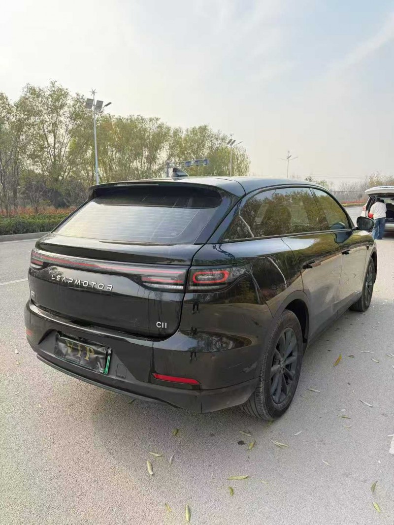 淄博24年零跑汽车C118