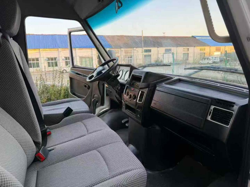 徐州23年依维柯得意5