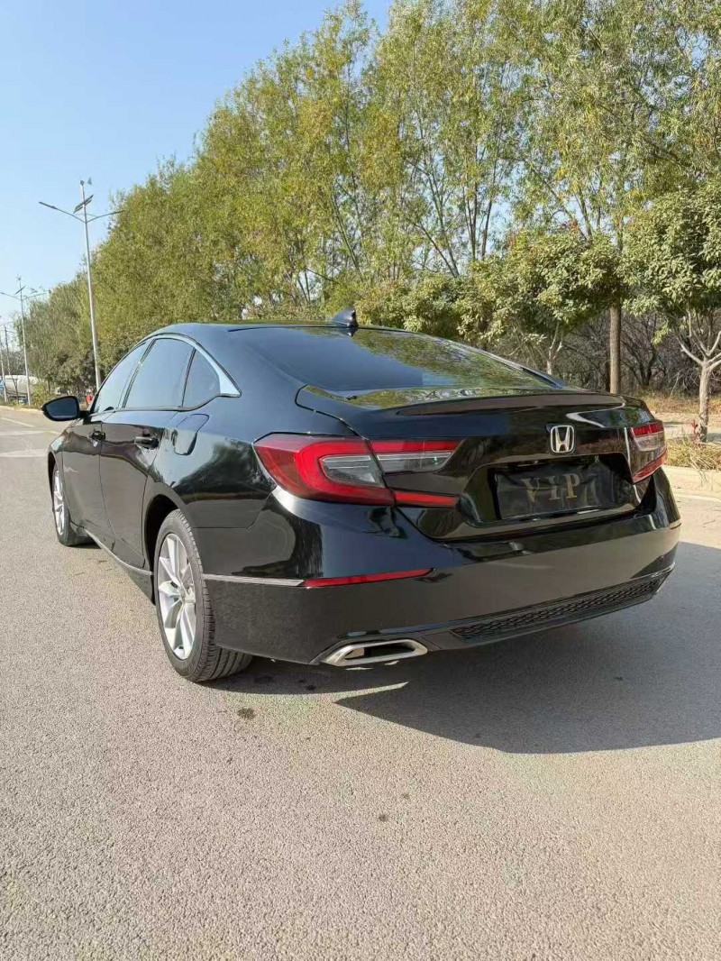 潍坊22年本田雅阁8