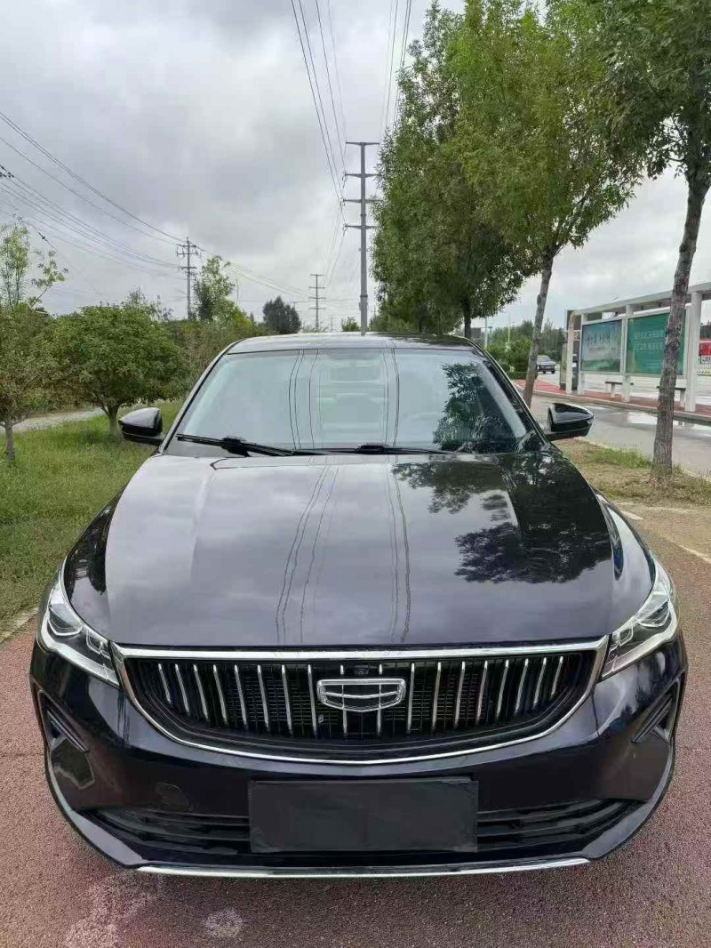 枣庄22年吉利帝豪1