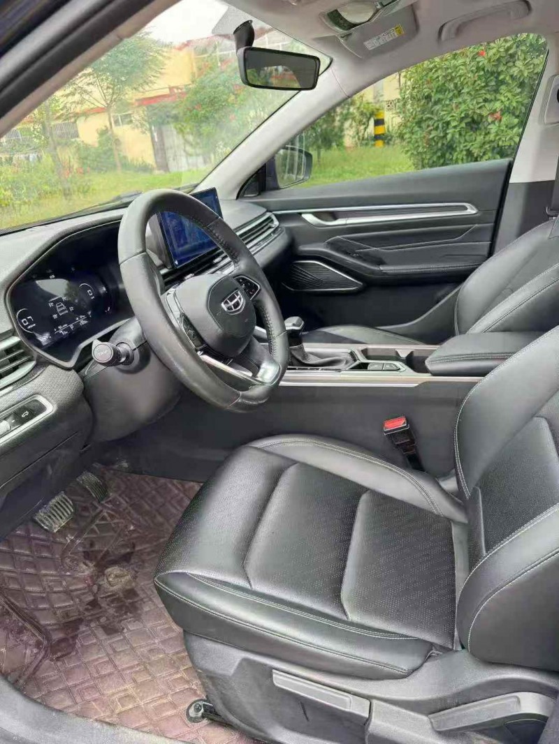 枣庄22年吉利帝豪4