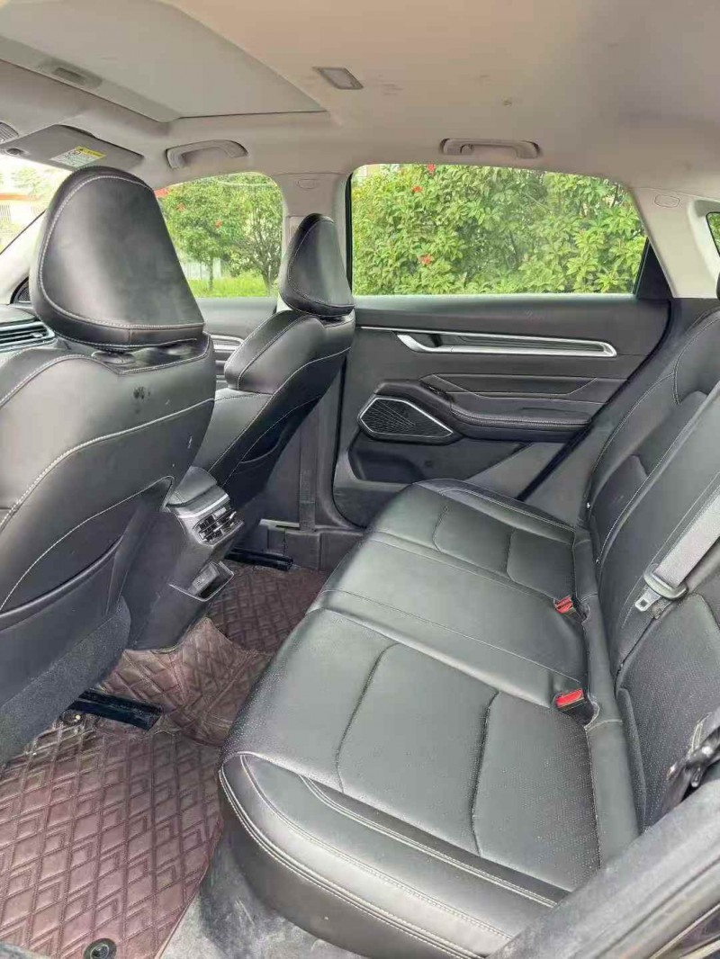 枣庄22年吉利帝豪5