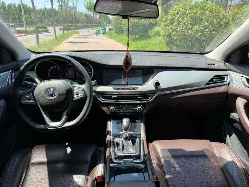 枣庄18年长安汽车逸动6